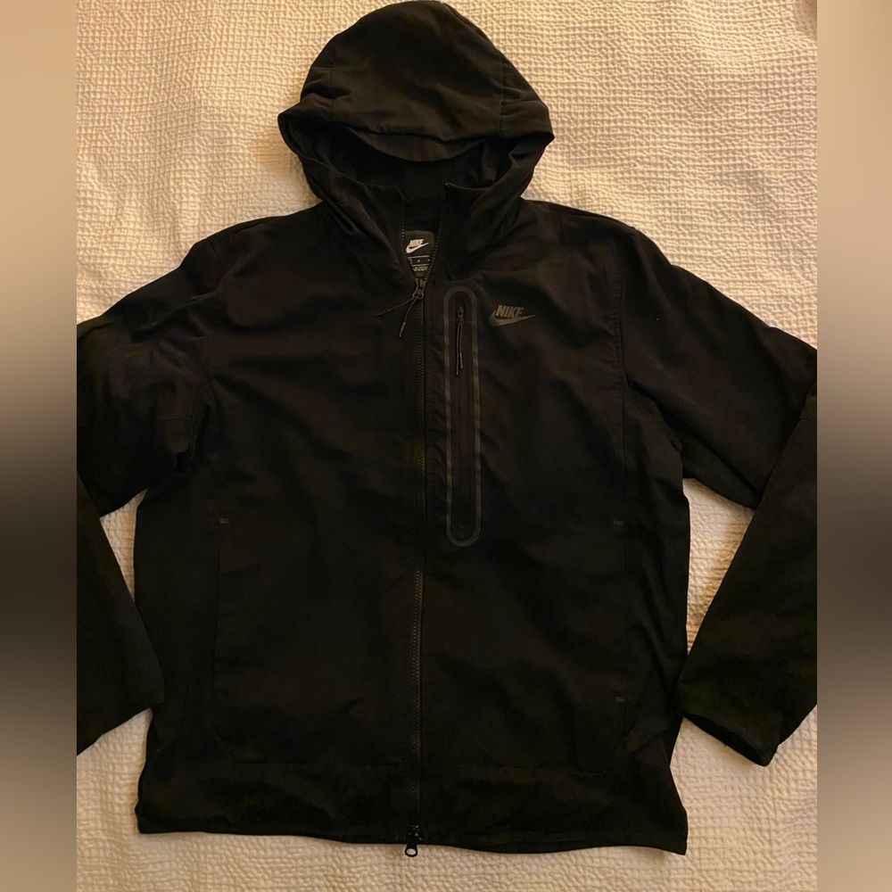 Nike Wind Proof / Water Resistant Jacket